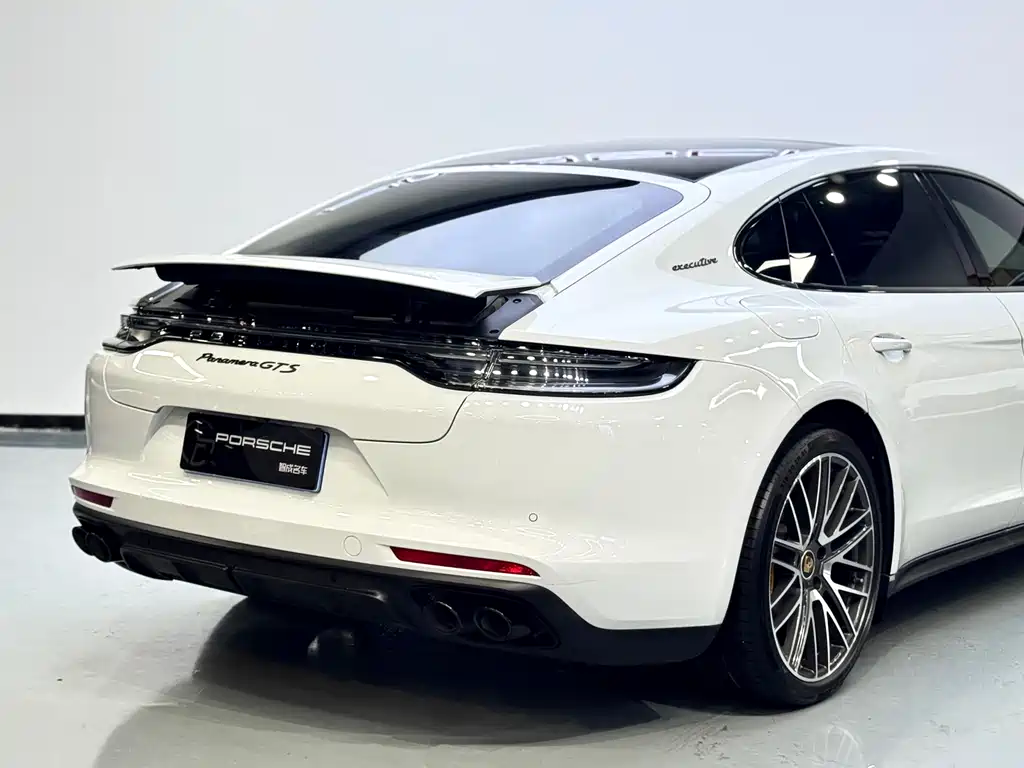 Porsche Panamera 2023 — фото 30