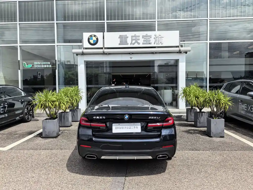 BMW 5 Series 2023 — фото 14