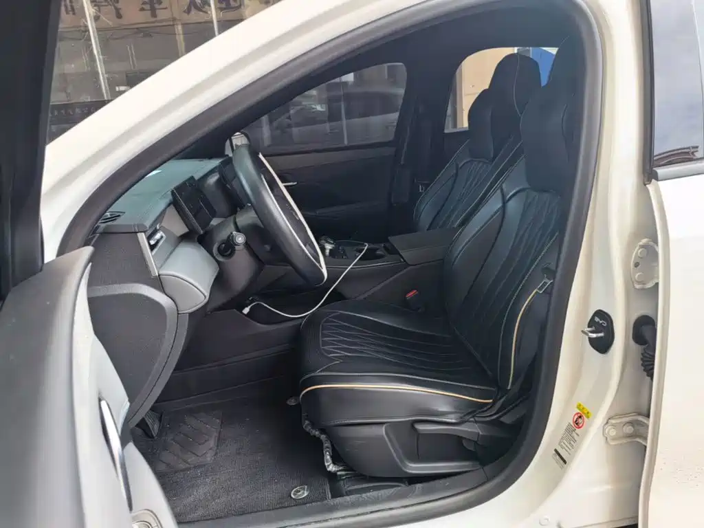 BYD Qin PLUS 2025 — фото 15