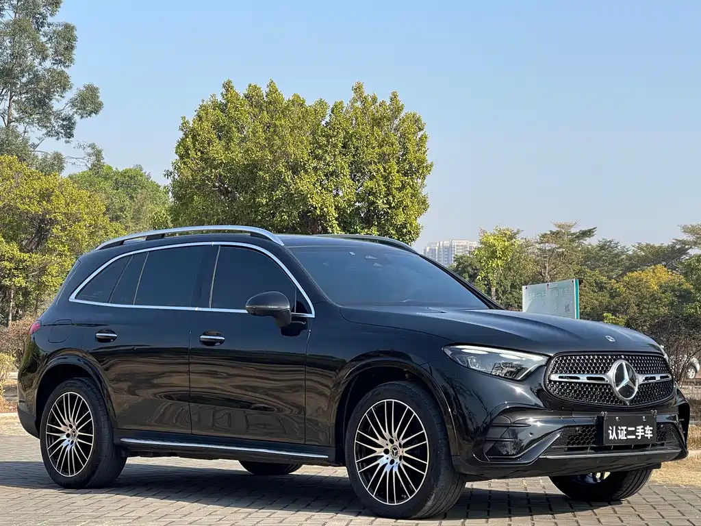 Mercedes-Benz GLC 2023