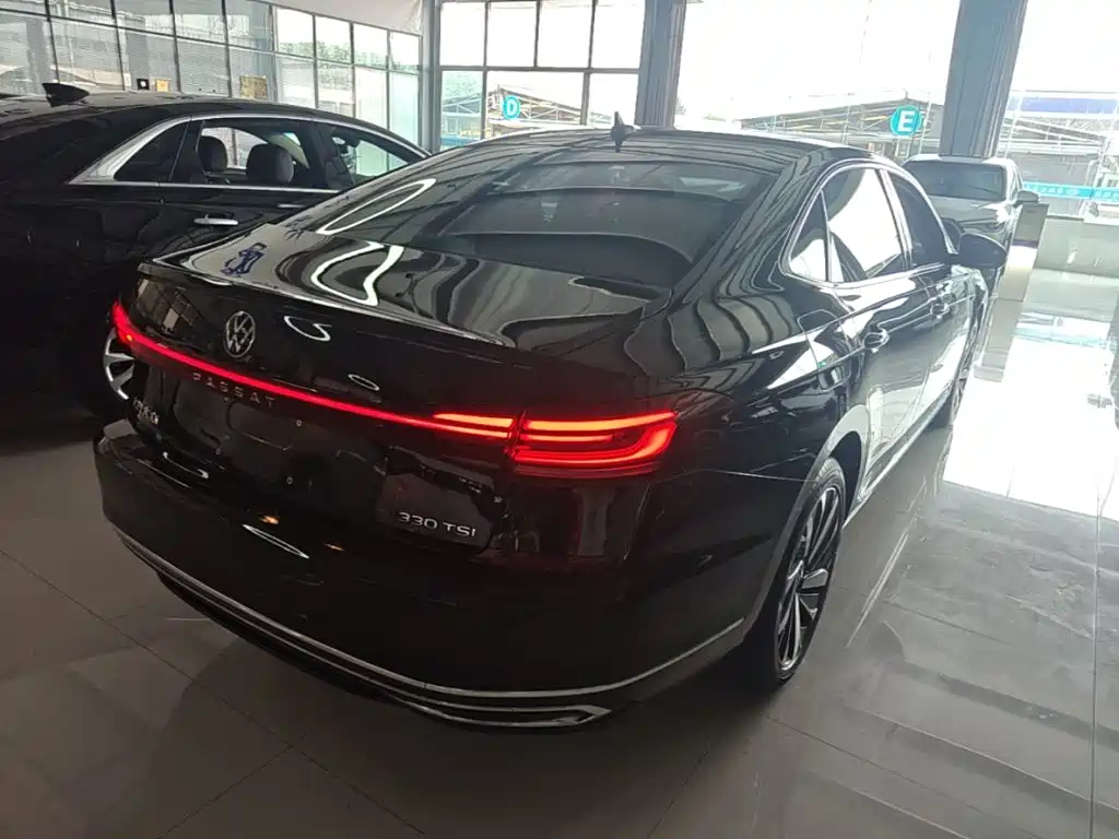 Volkswagen Passat 2022