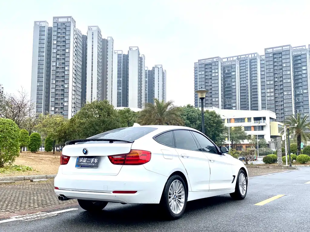 BMW 3 Series GT 2015 — фото 8