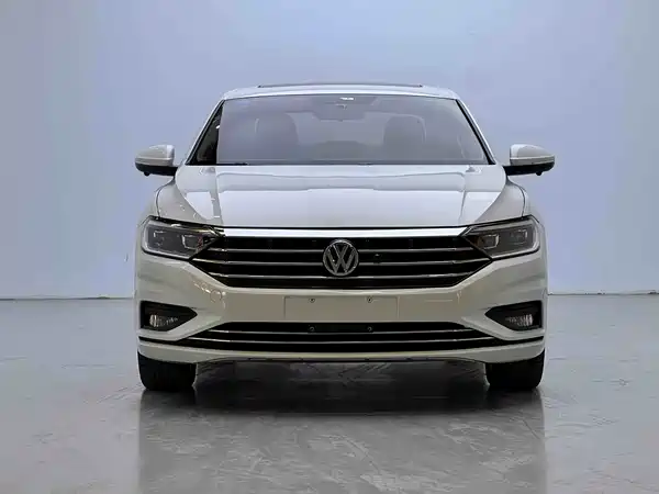 Volkswagen Sagitar 2022