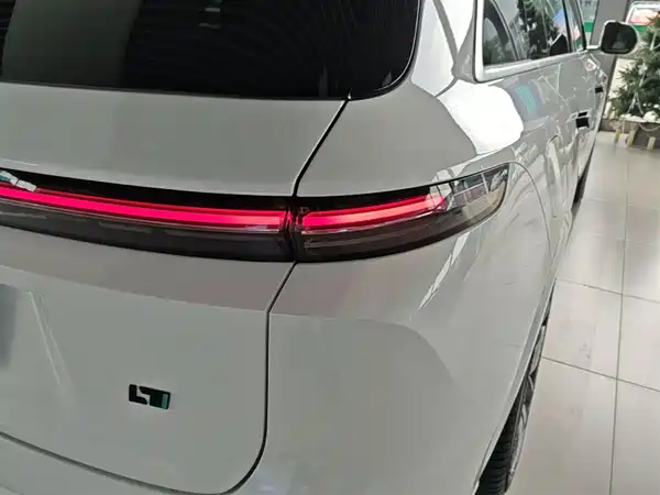 Li Auto L7 2024