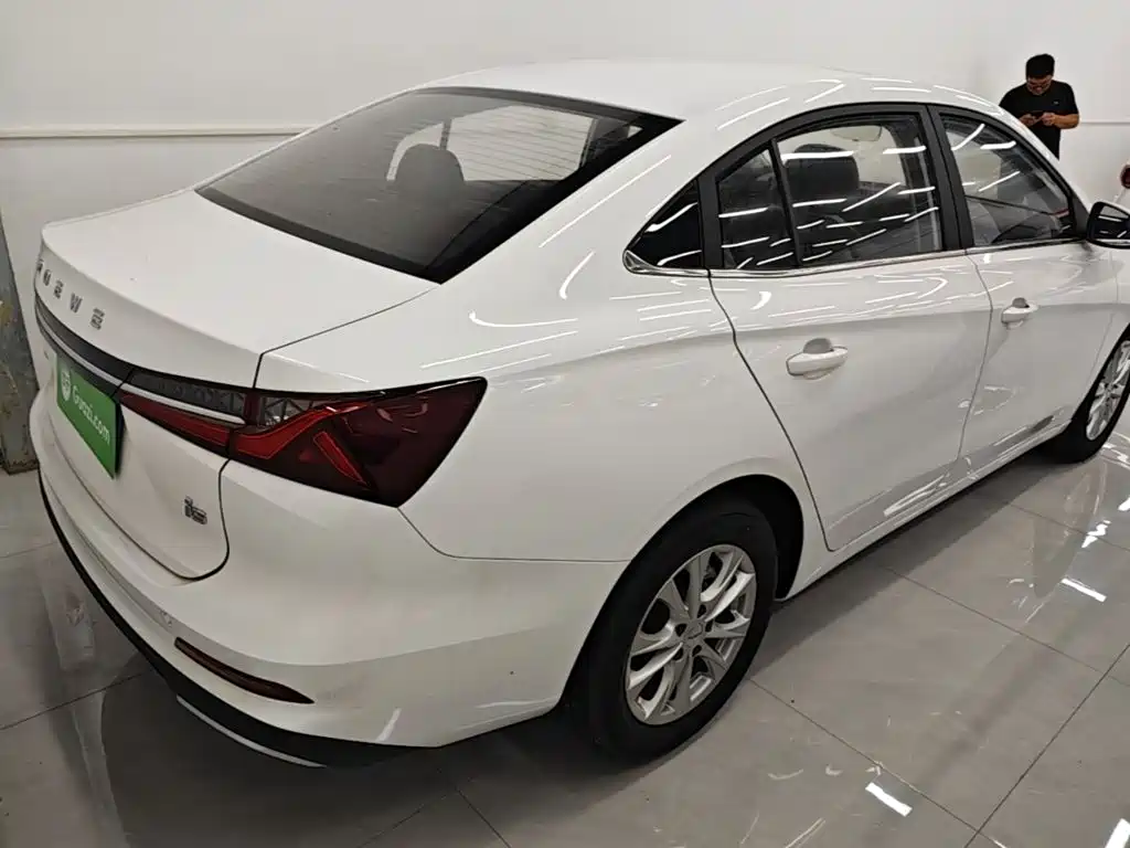 Roewe i5 2025