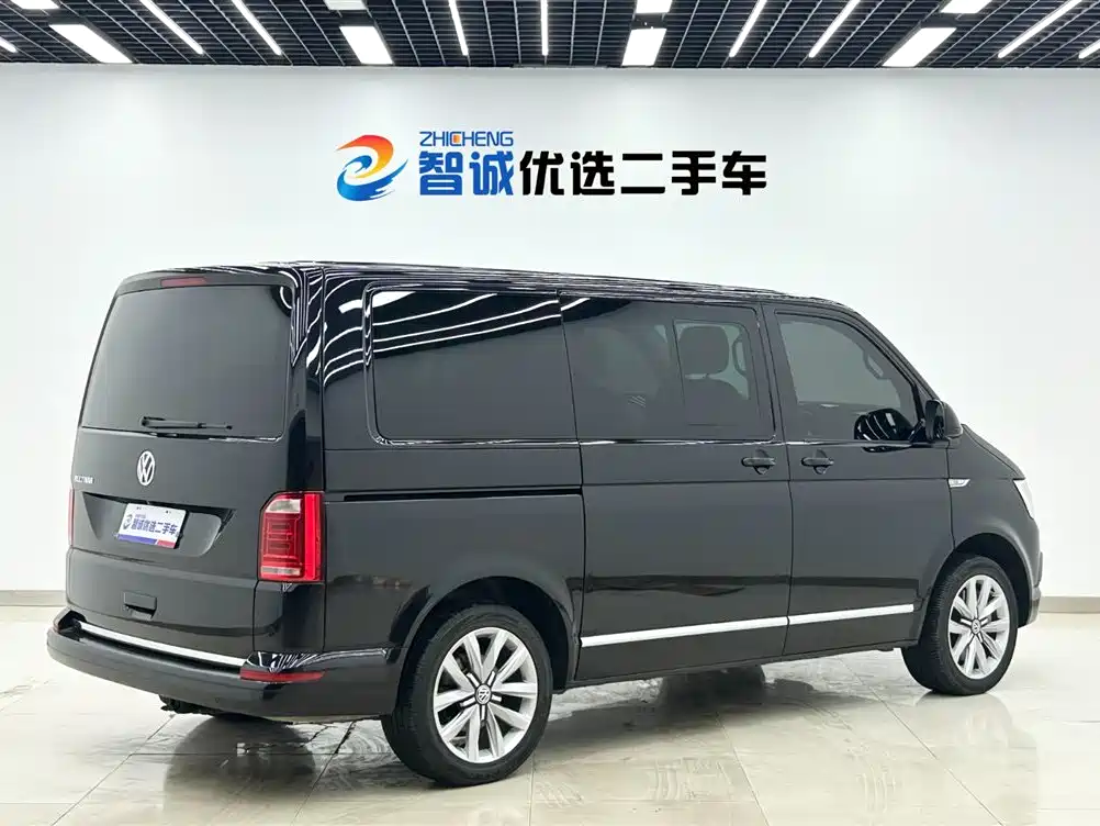 Volkswagen Multivan 2018 — фото 21