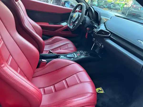 Ferrari 458 2013