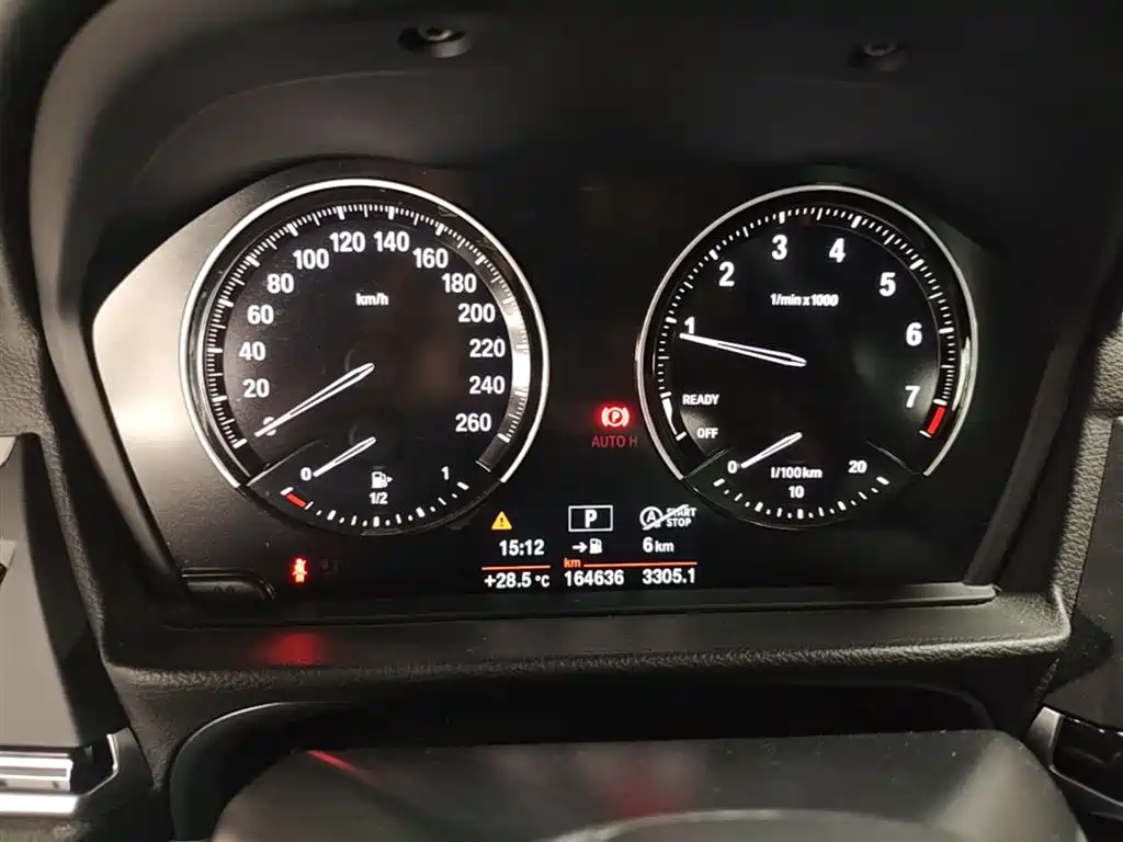 BMW 1 Series 2018 — фото 12