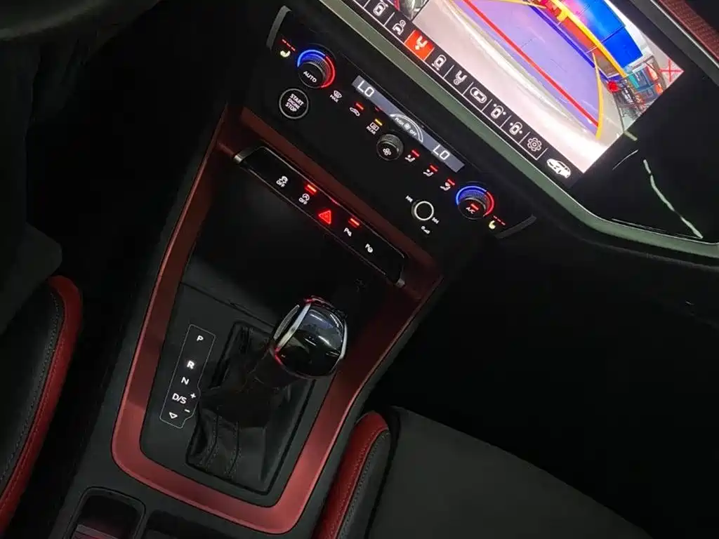 Audi Q3 2022 — фото 11