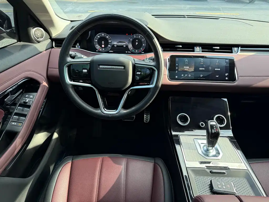 Land Rover Evoque 2024 — фото 17