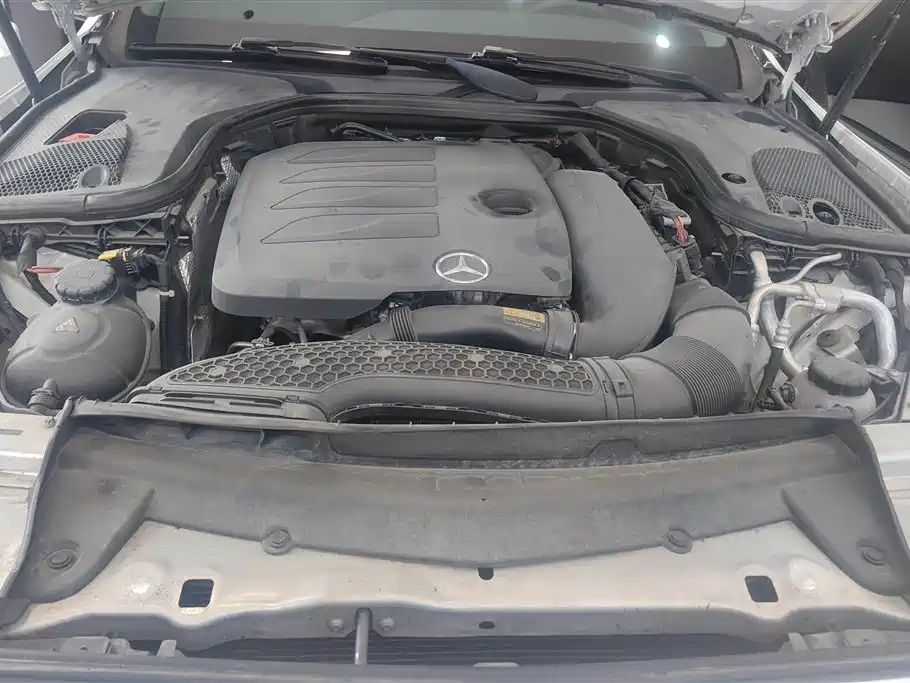 Mercedes-Benz E-Class 2019 — фото 10