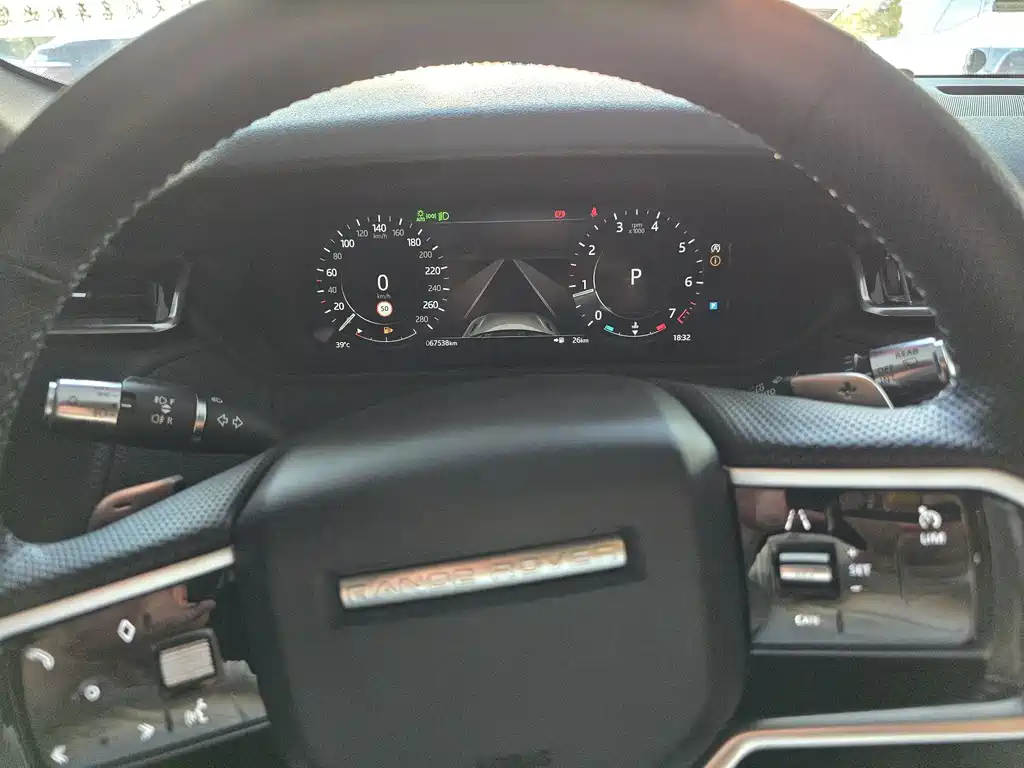 Land Rover Velar 2022 — фото 15