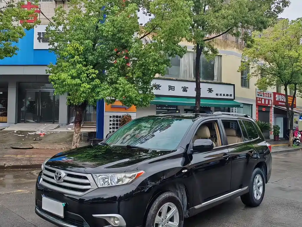 Toyota Highlander 2015 — фото 1