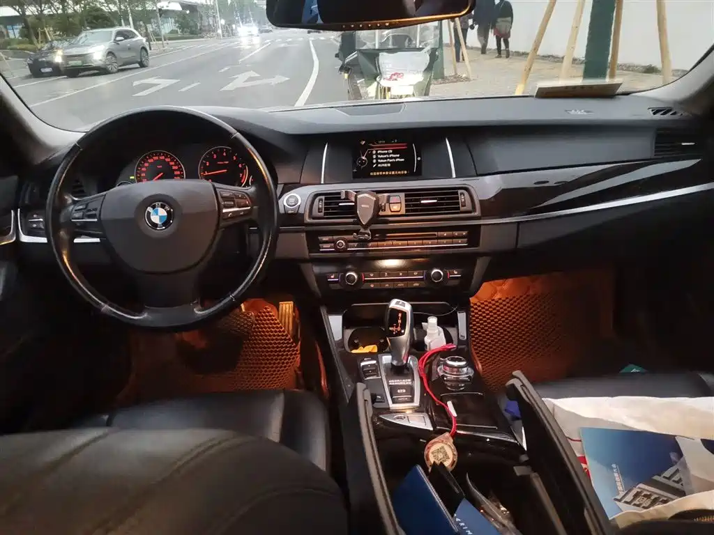 BMW 5 Series 2016 — фото 13