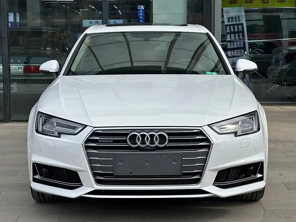 Audi A4L 2018 — фото 2