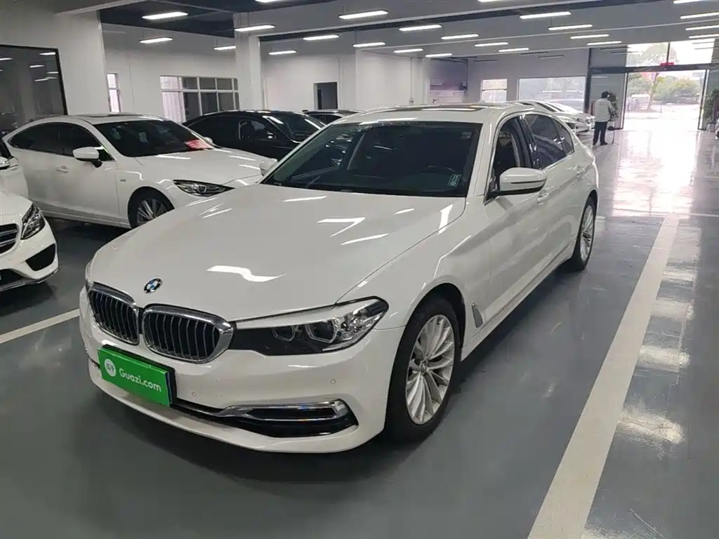 BMW 5 Series 2019 — фото 2