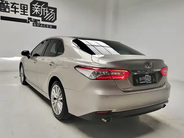 Toyota Camry 2019