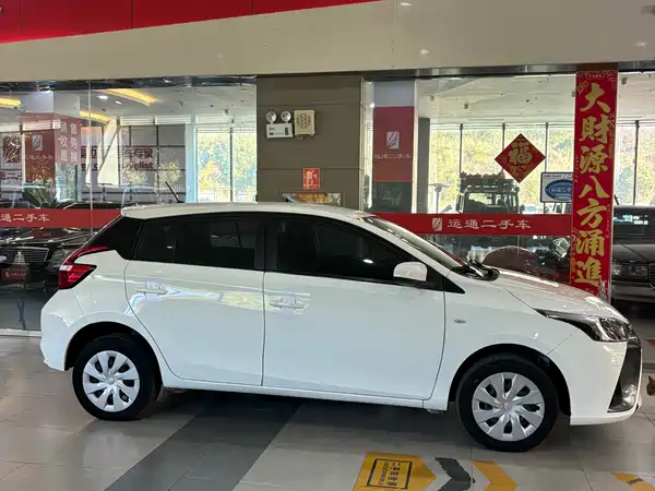 Toyota Yaris L 2016