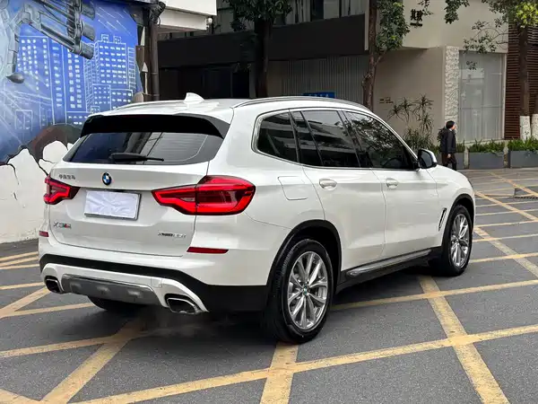 BMW X3 2021