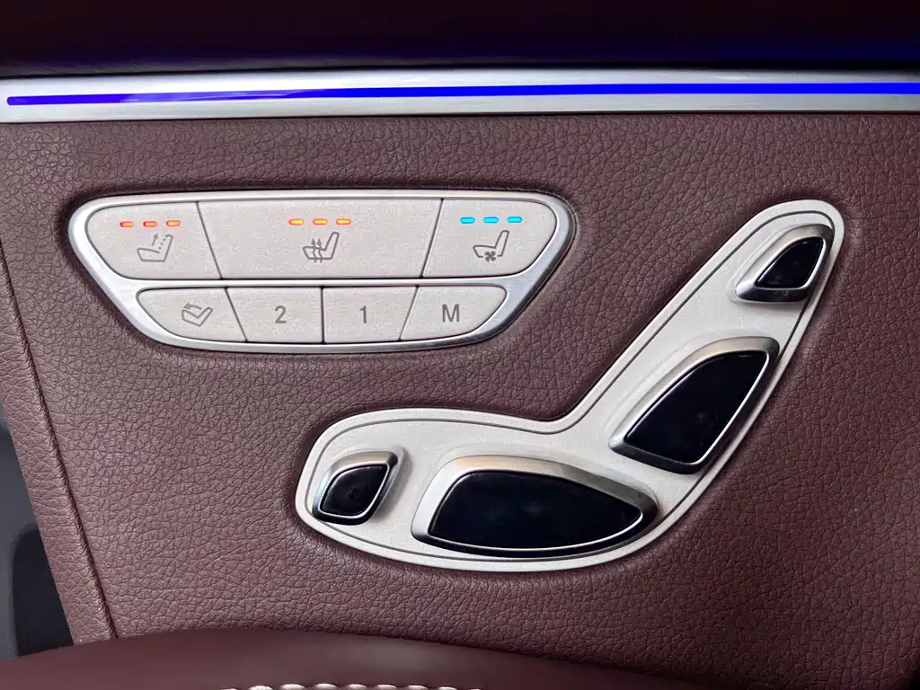 Mercedes-Benz V-Class 2025 — фото 20