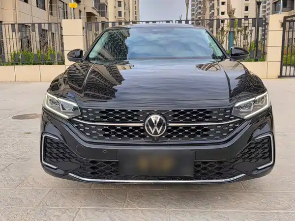 Volkswagen Passat 2024