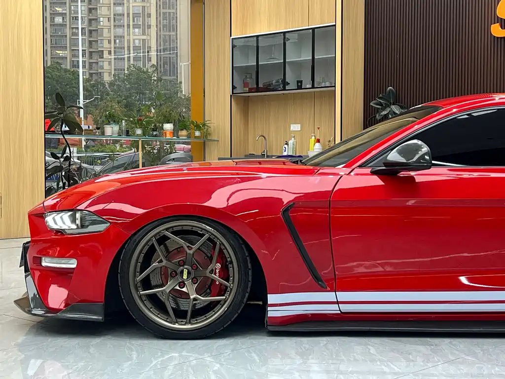 Ford Mustang 2020 — фото 14
