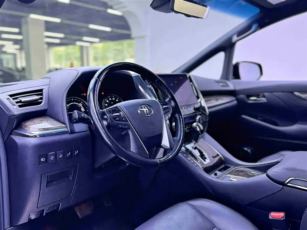 Toyota Alphard 2021 — фото 5