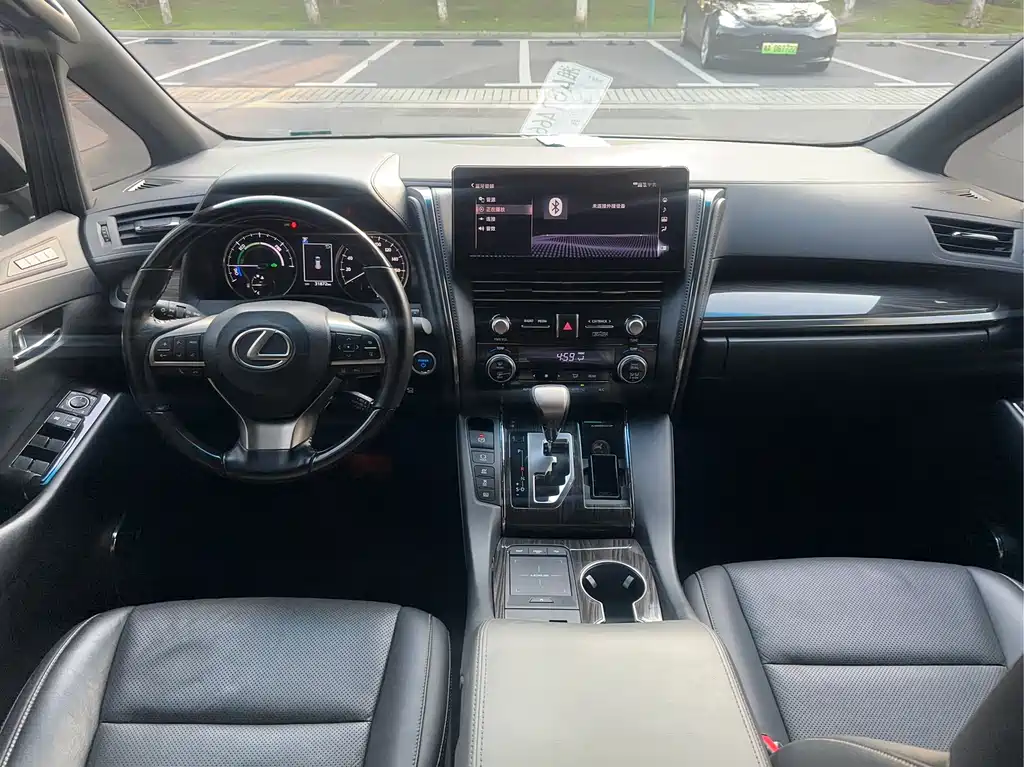 Lexus LM 2021