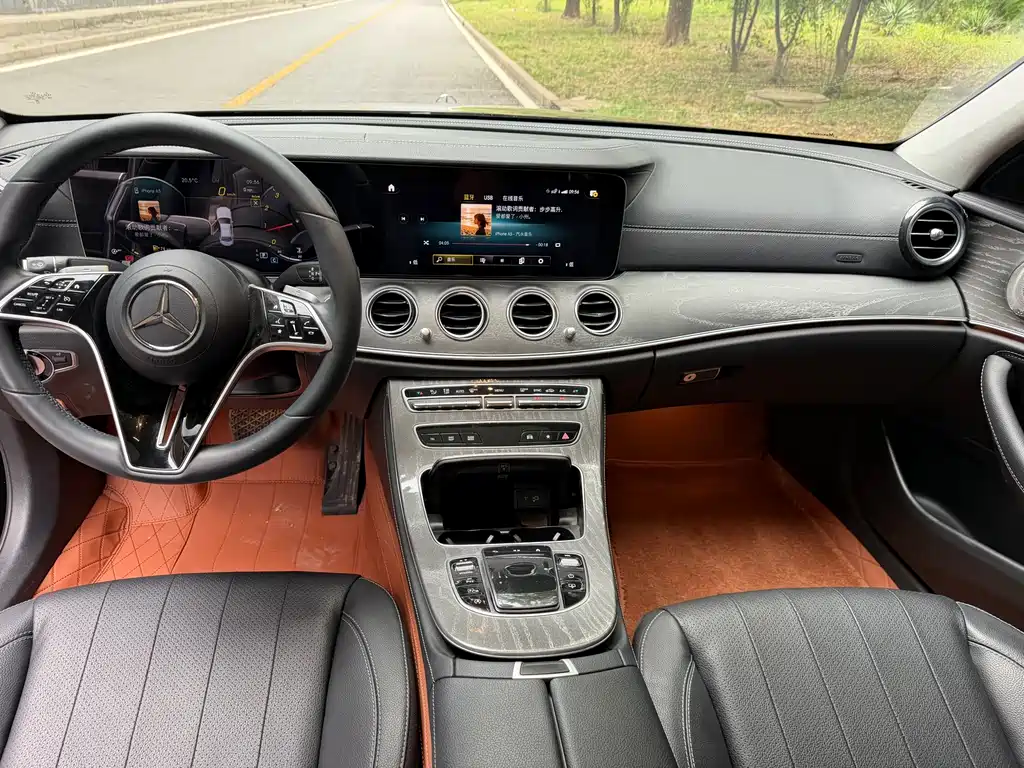 Mercedes-Benz E-Class 2023 — фото 8
