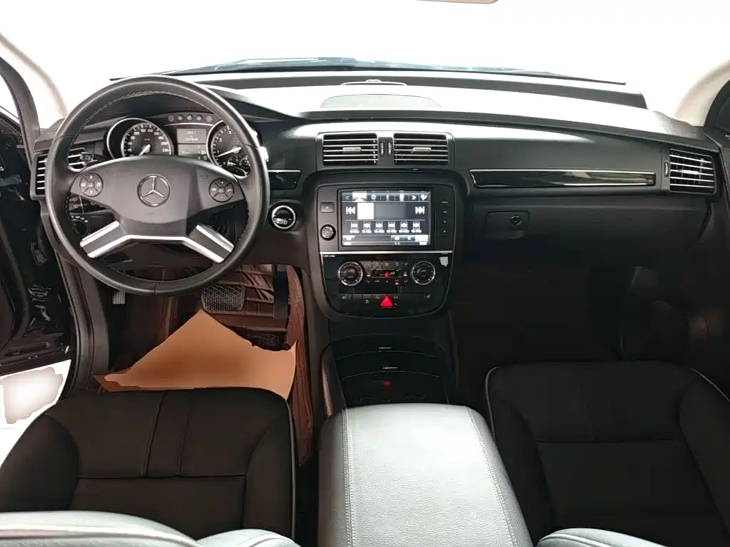 Mercedes-Benz R-Class 2017 — фото 10