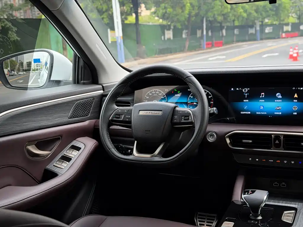 Jetour X90 PLUS 2025 — фото 14