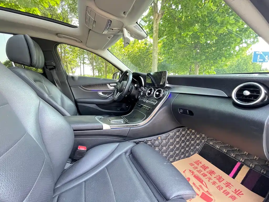 Mercedes-Benz C-Class 2019 — фото 10