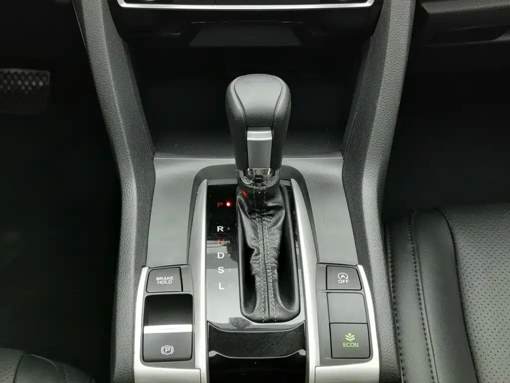 Honda Civic 2018 — фото 13