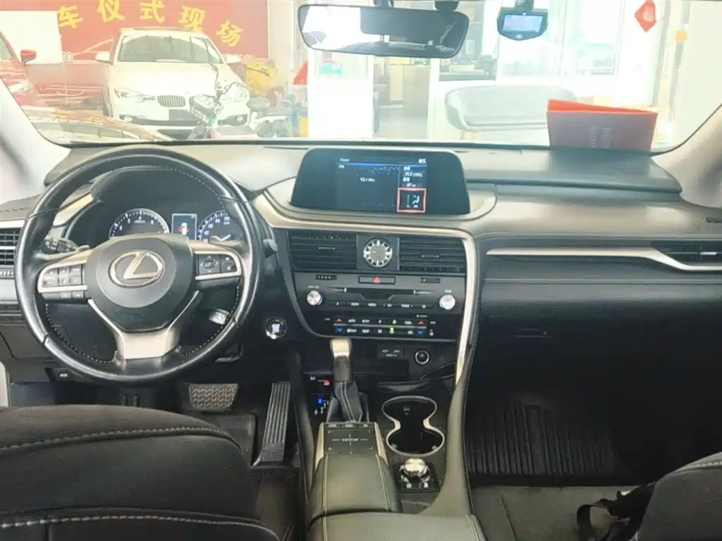 Lexus RX 2020 — фото 10