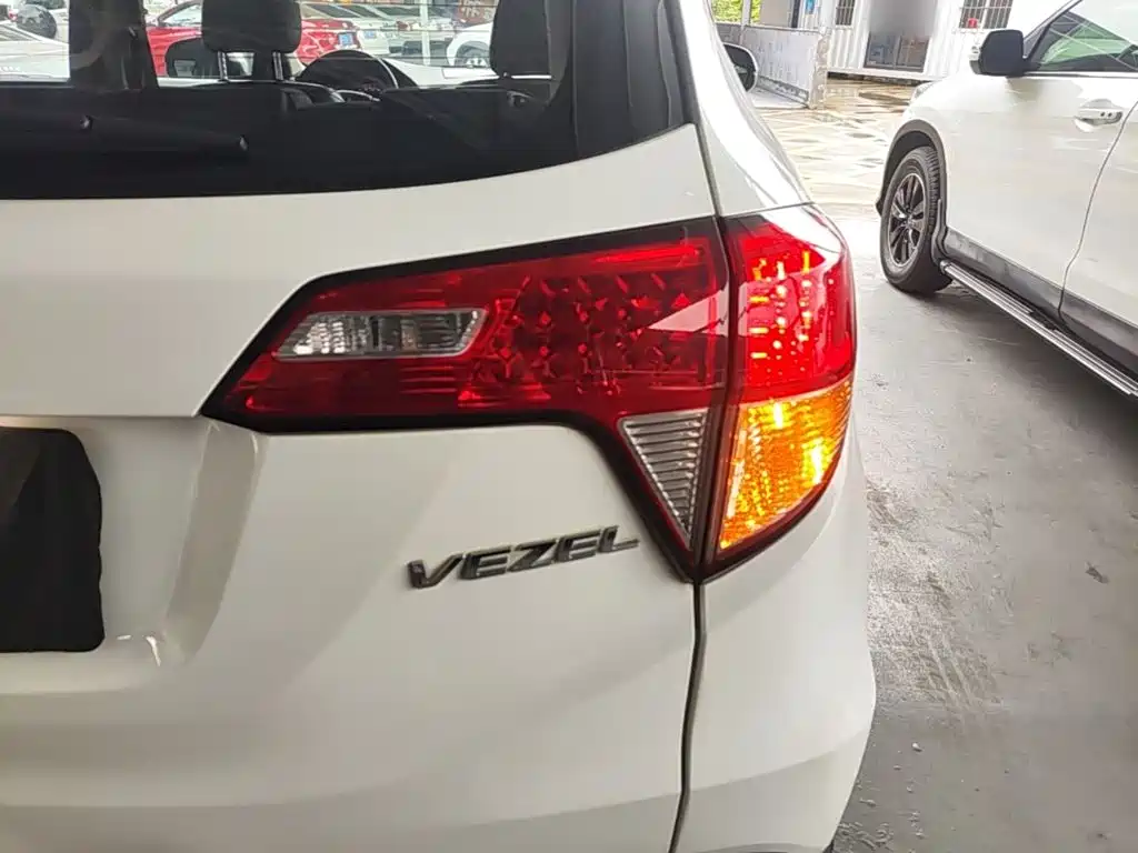 Honda Vezel 2020 — фото 8
