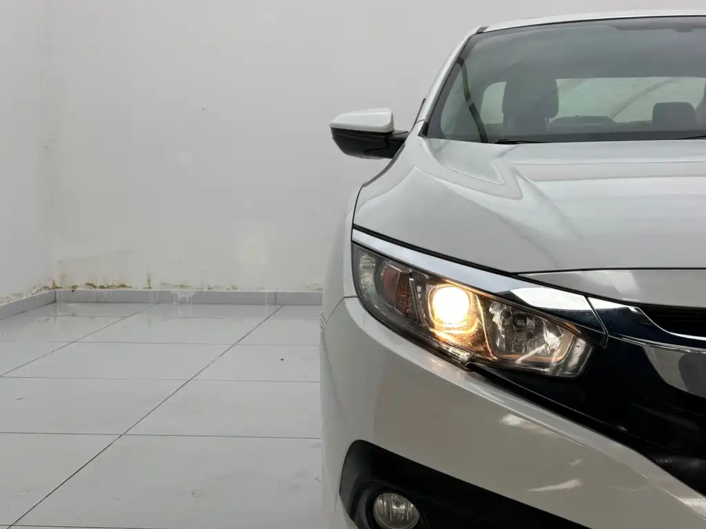 Honda Civic 2019 — фото 14