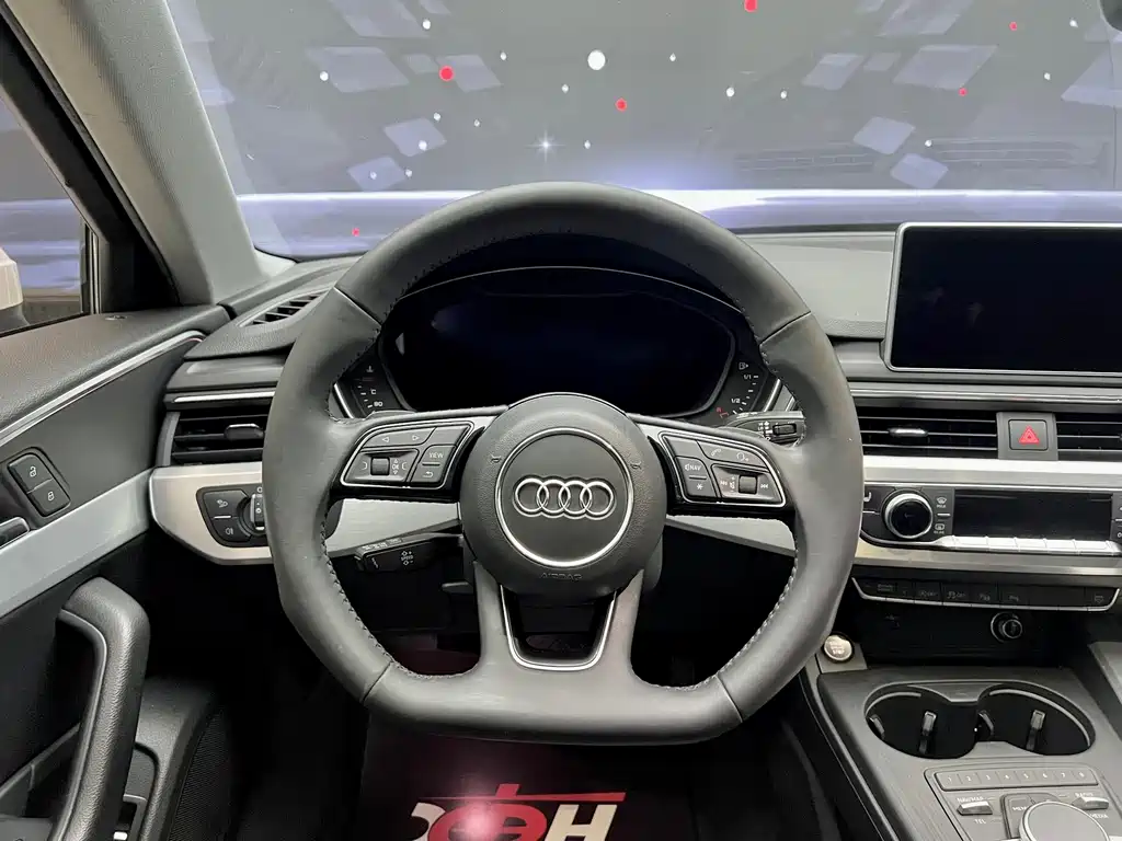 Audi A4L 2019 — фото 13