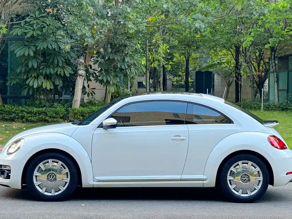 Volkswagen Beetle 2019 — фото 7