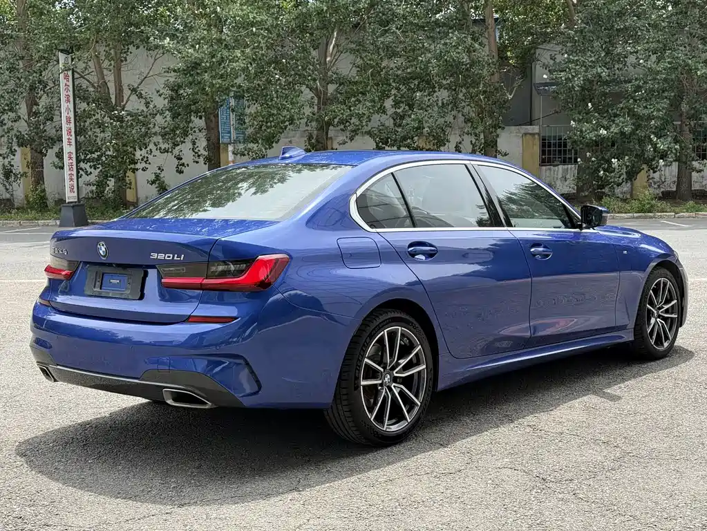 BMW 3 Series 2022 — фото 19