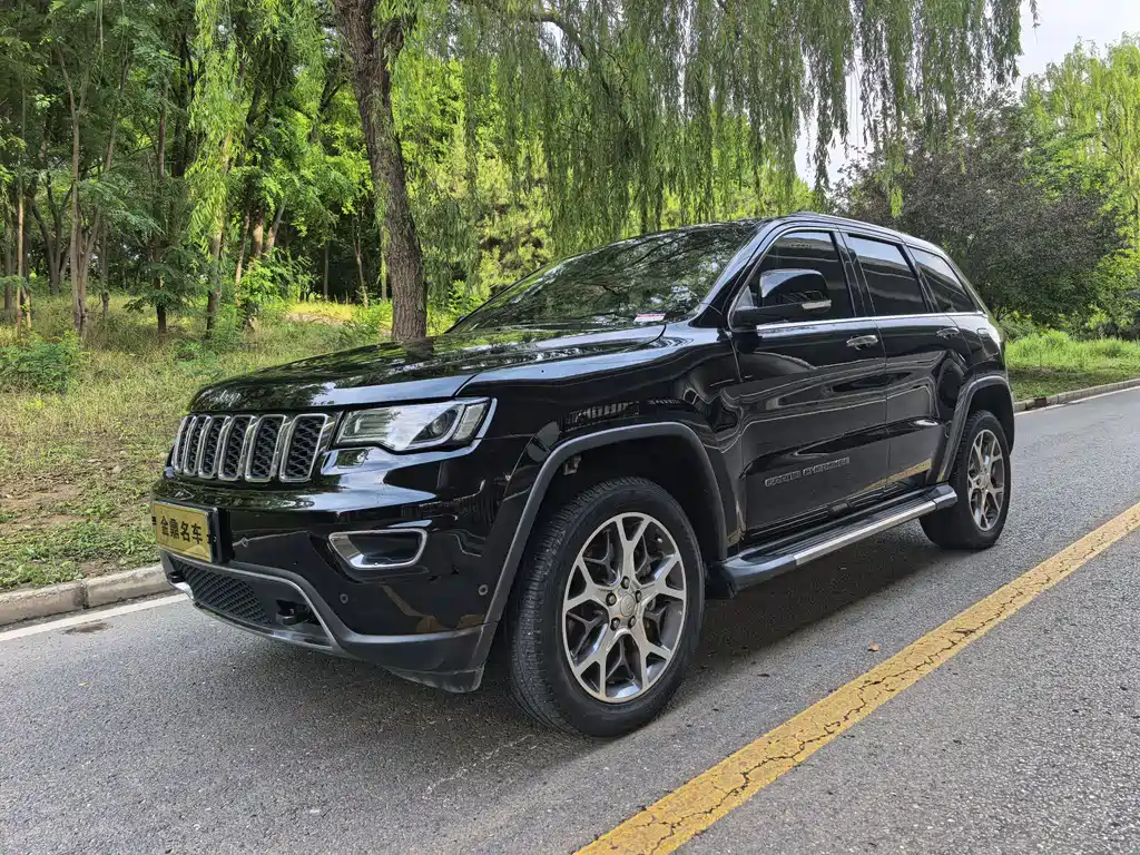 Jeep Grand Cherokee 2022