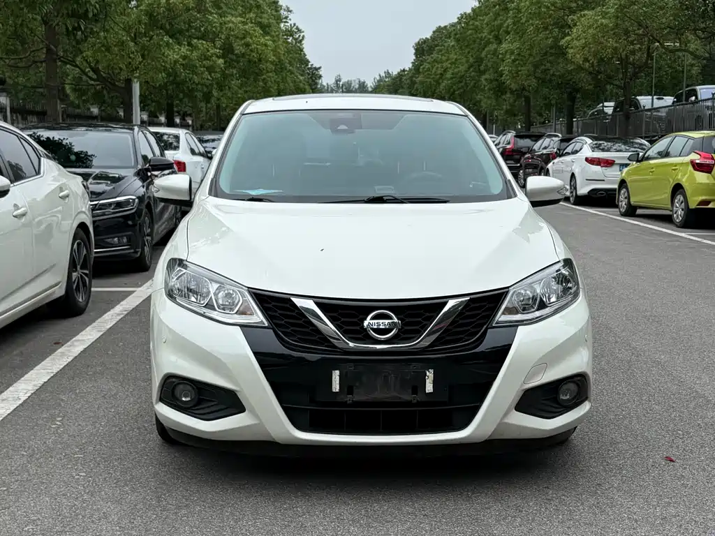 Nissan Tiida 2016
