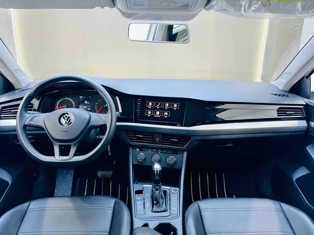 Volkswagen Bora 2023