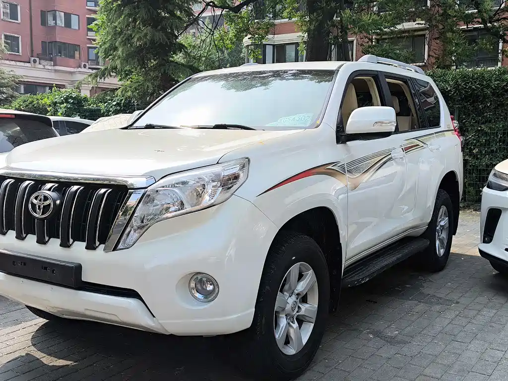 Toyota Prado 2017 — фото 1