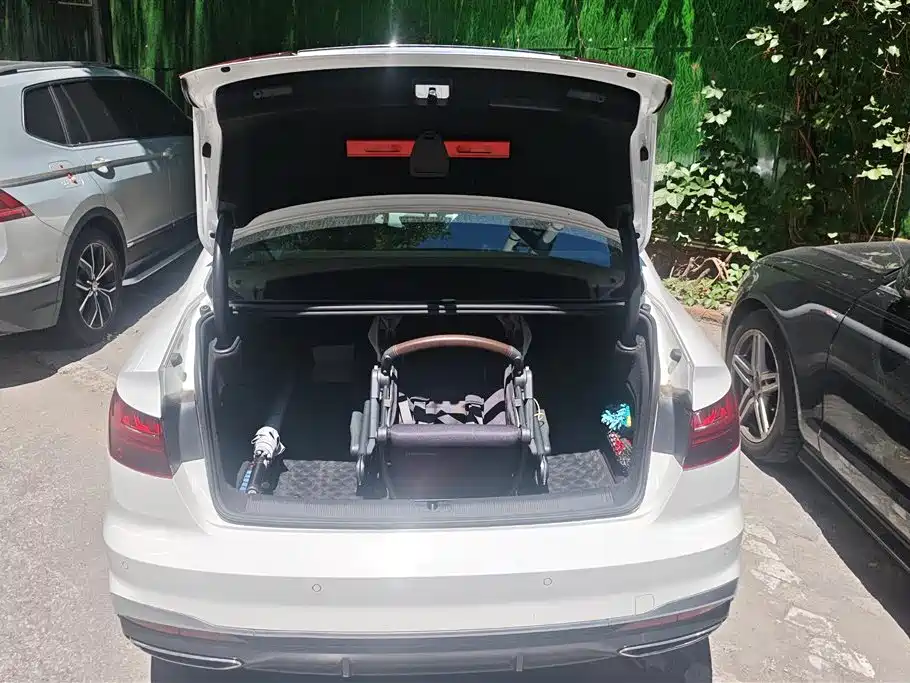 Audi A4L 2021