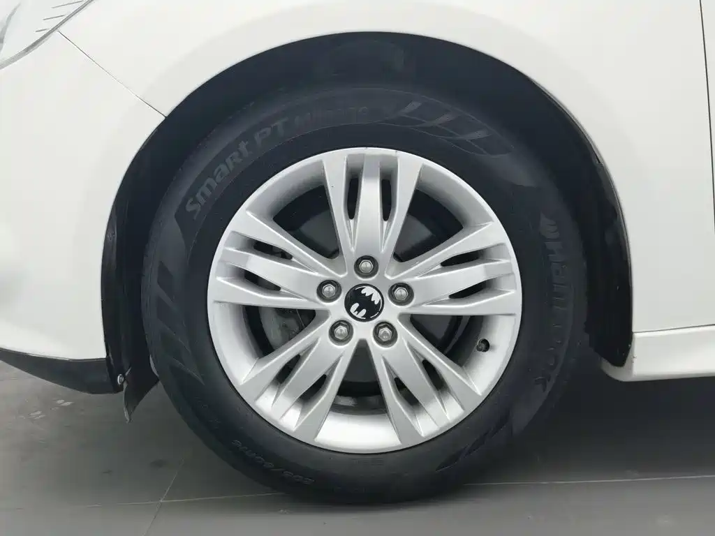 Ford Focus 2014 — фото 17