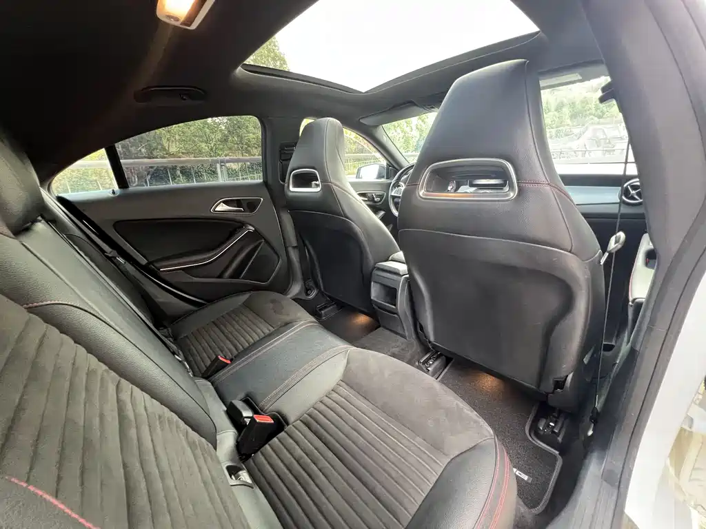 Mercedes-Benz CLA 2018 — фото 35
