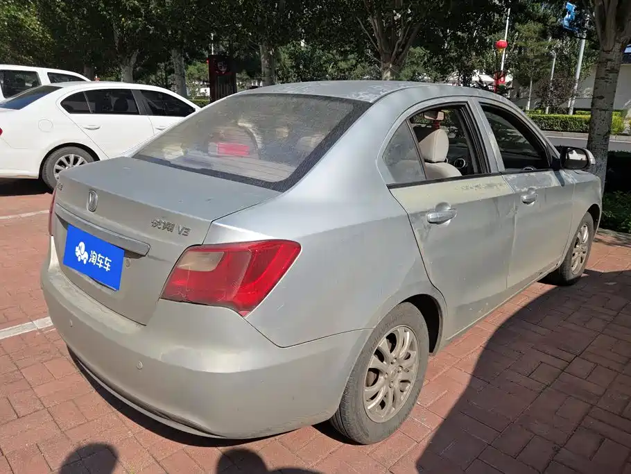 Changan Yuexiang V3 2014 — фото 3