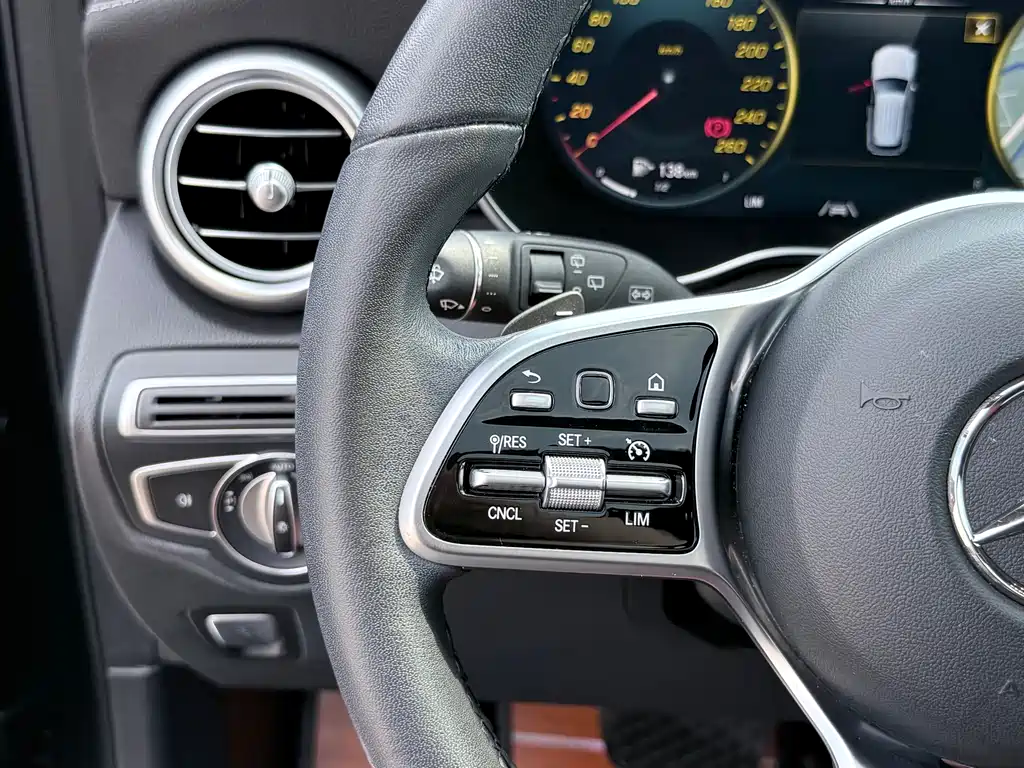 Mercedes-Benz GLC 2021 — фото 16