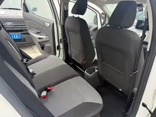 Ford EcoSport 2015