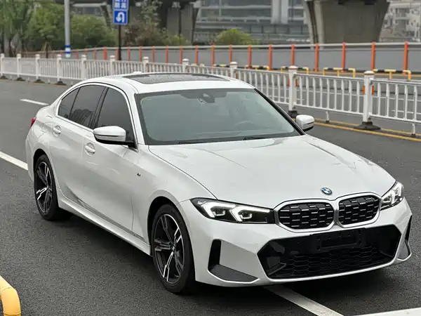 BMW 3 Series 2023